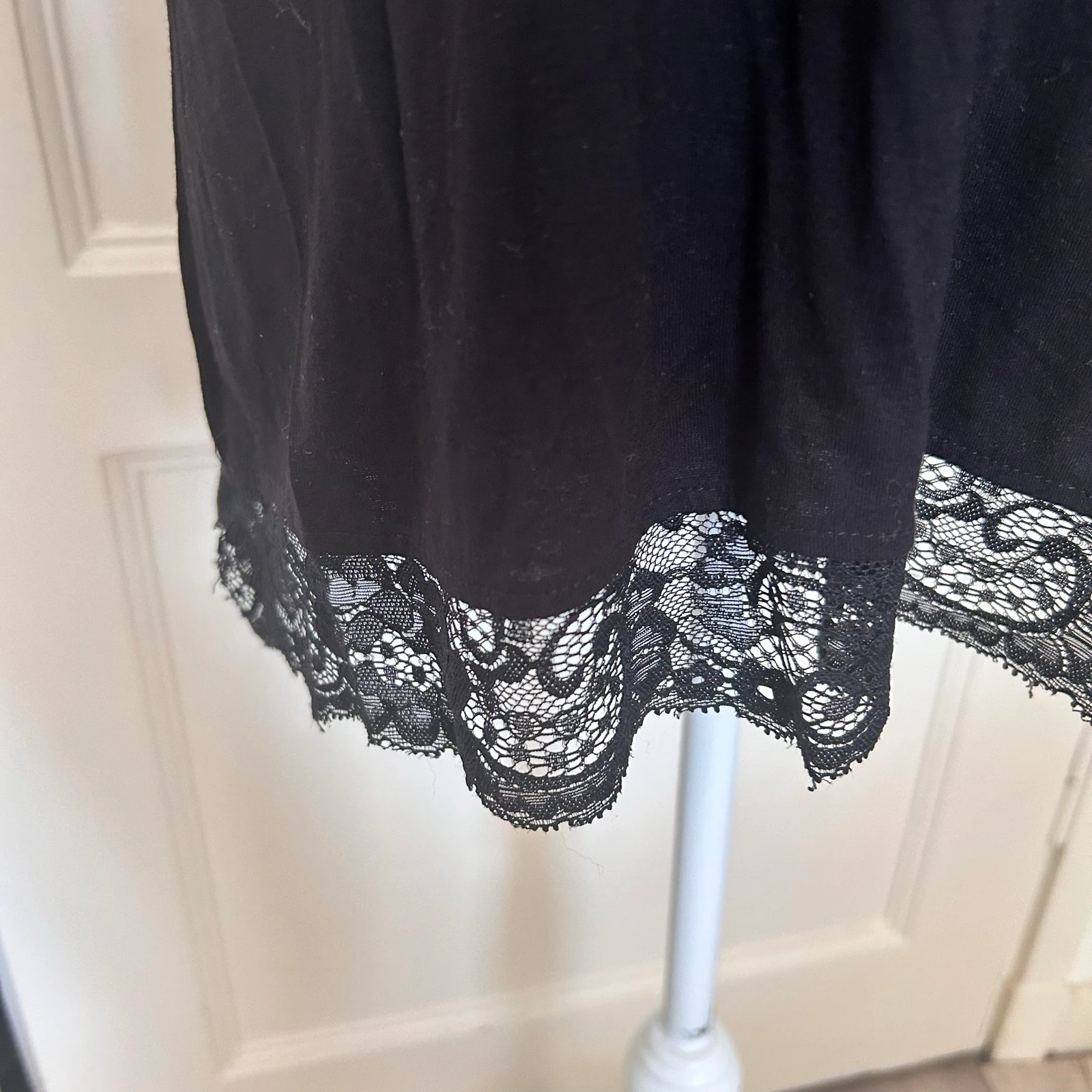 MS Mode Top sin mangas negro con encaje en el borde – Talla M – photo 3
